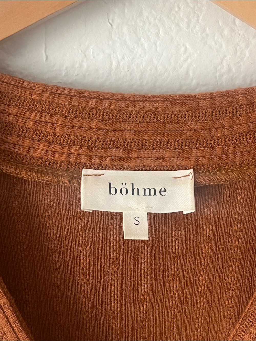 Bohme Rust Ribbed V-Neck Button Cardigan - Small - Picture 3 of 5